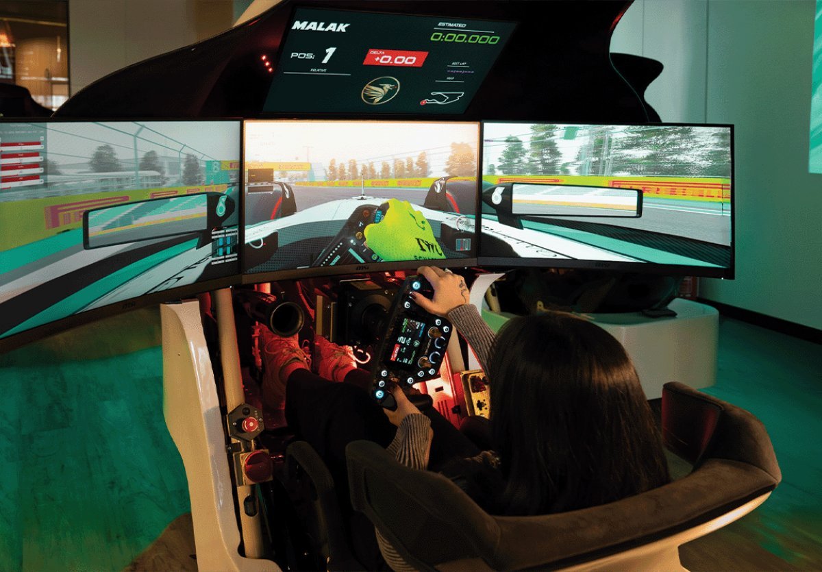 Racing simulator Experience | Hala Yalla